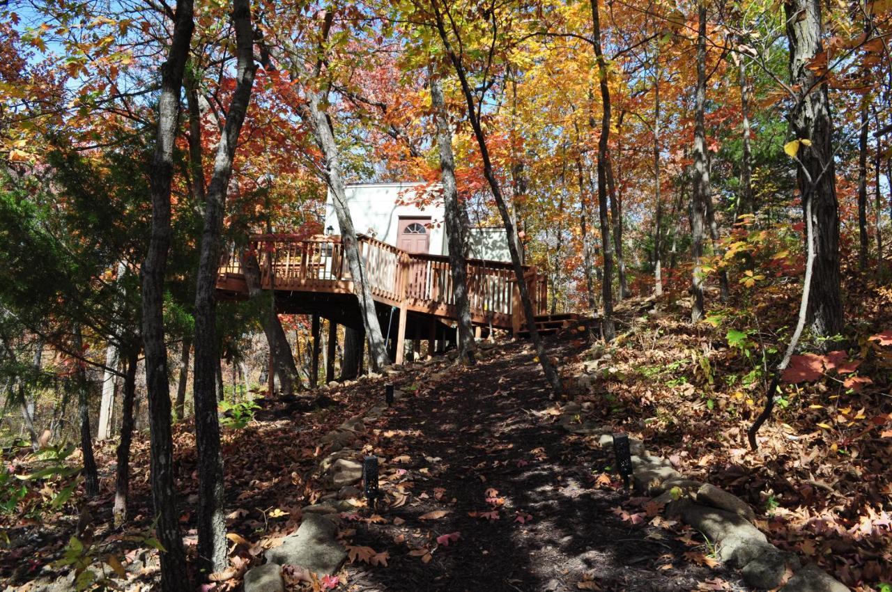 Seven Oaks - Treehouse With Deck Villa Lenexa Exterior foto